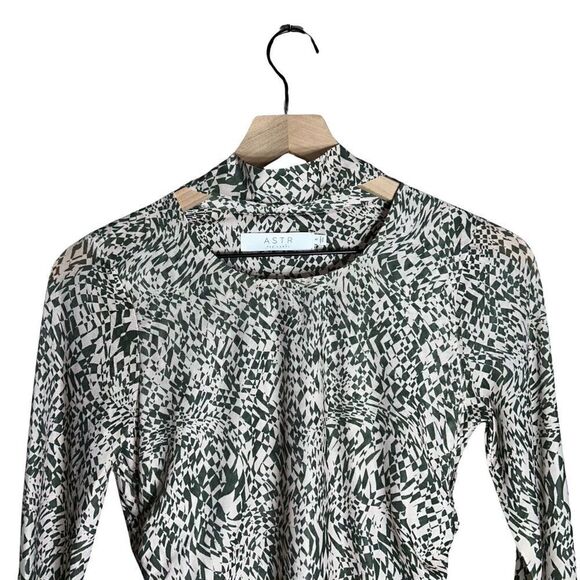 ASTR The Label Women's Zazie Mock Neck Top - Size S - Picture 5 of 8